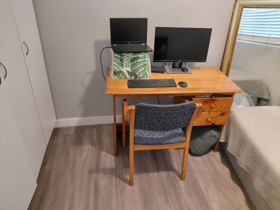 To Let 1 Bedroom Property for Rent in Okennedyville Western Cape